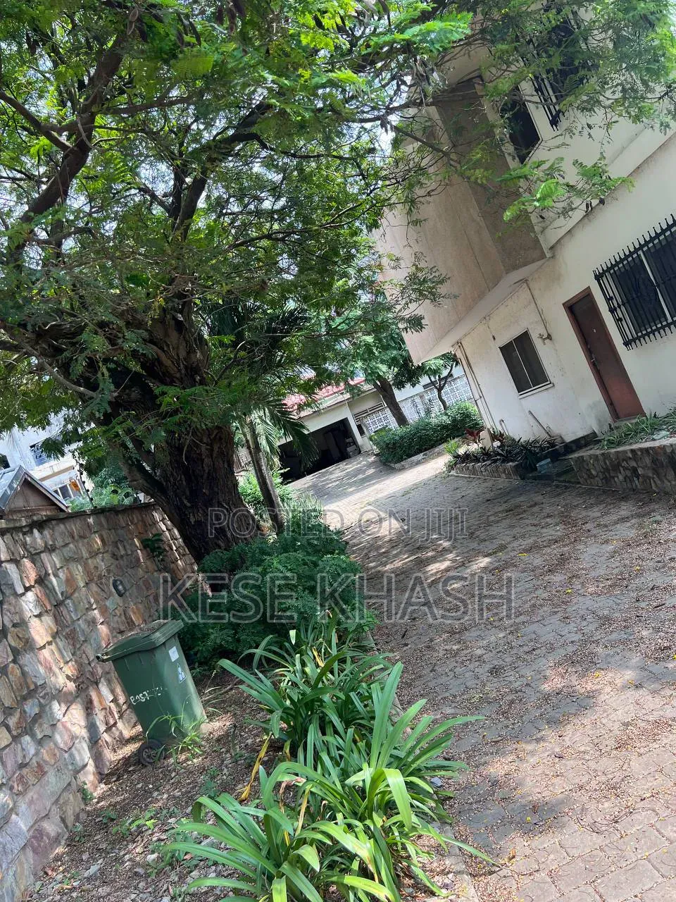 4bdrm House in Kese Cash, Tesano for sale