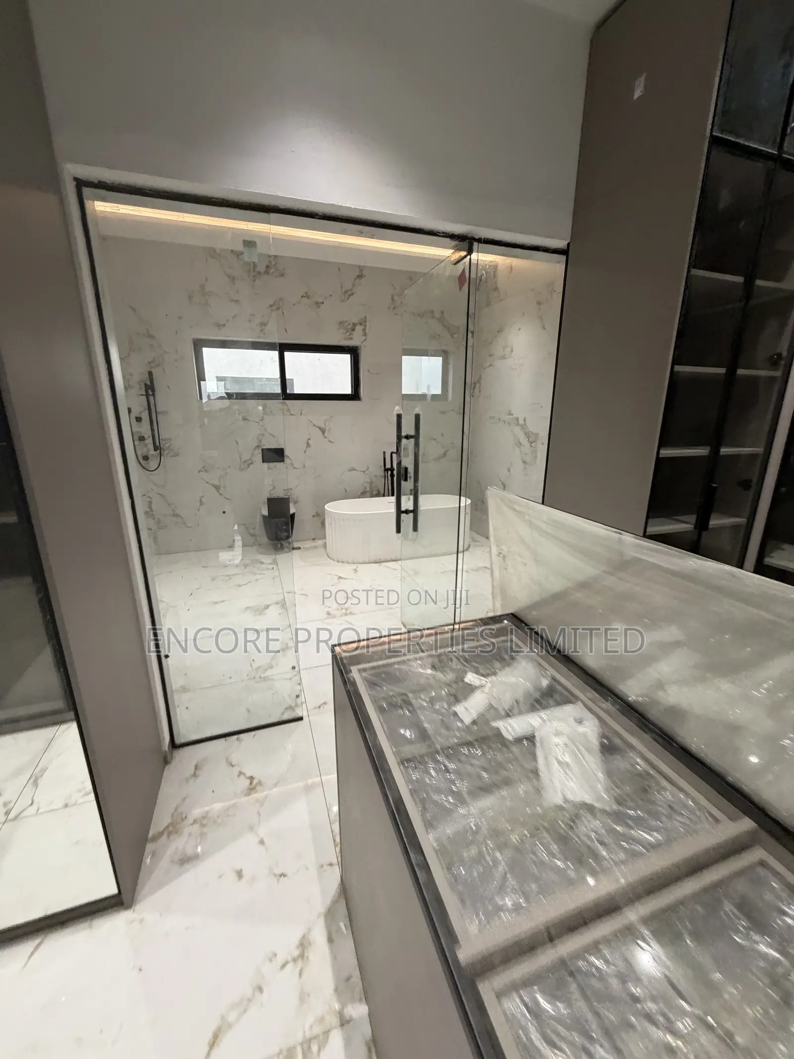 5bdrm Duplex in , Ability for sale
