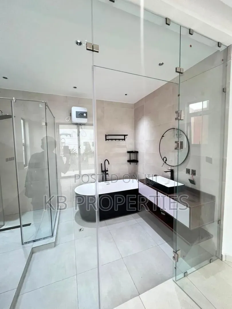 4bdrm House in Kb Properties, New Legon for sale