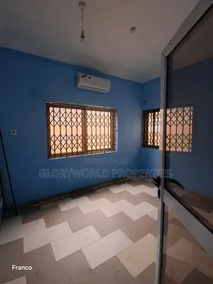3bdrm House in Baatsona Total for rent