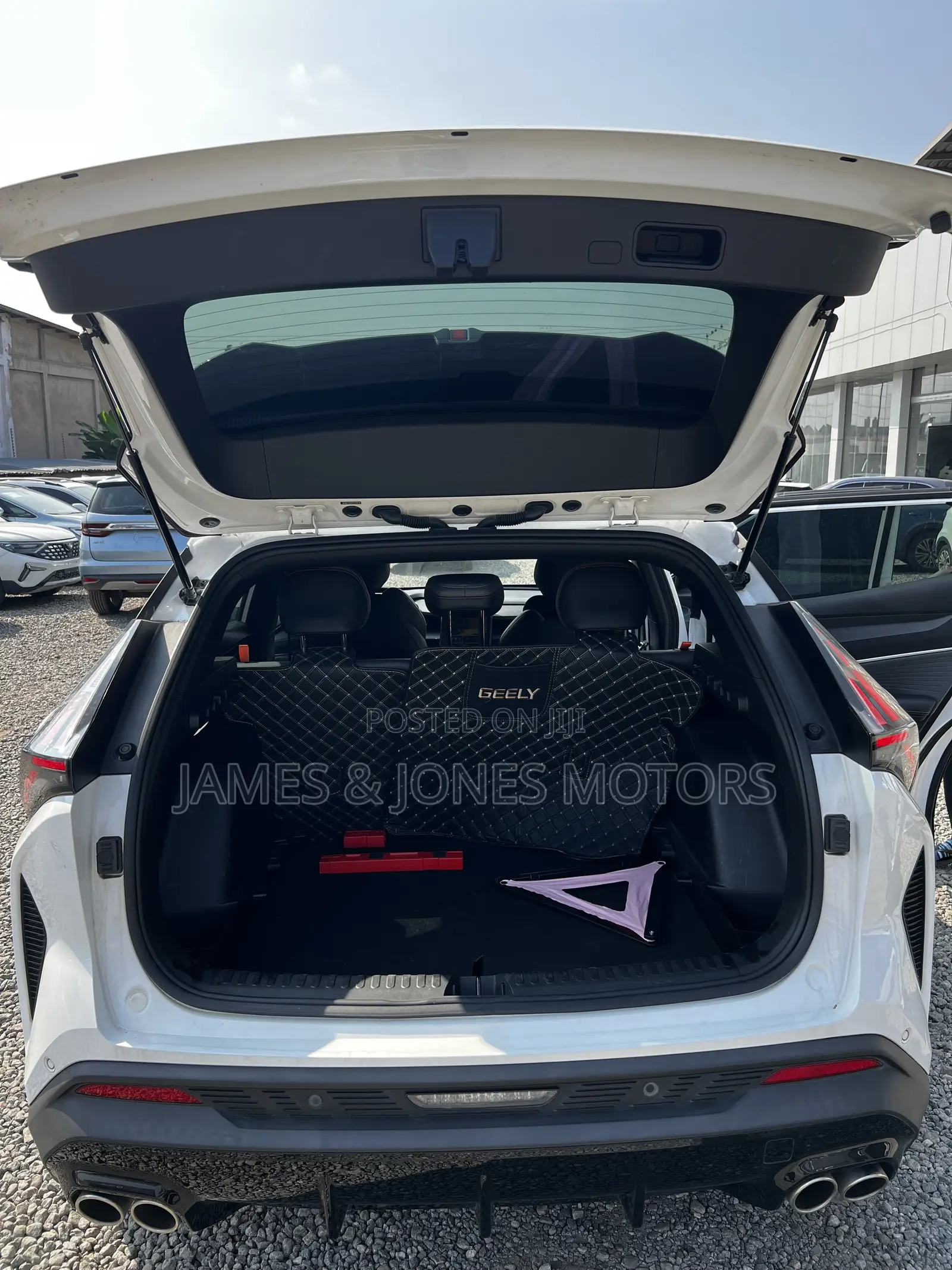 Geely Boyue 2023 White