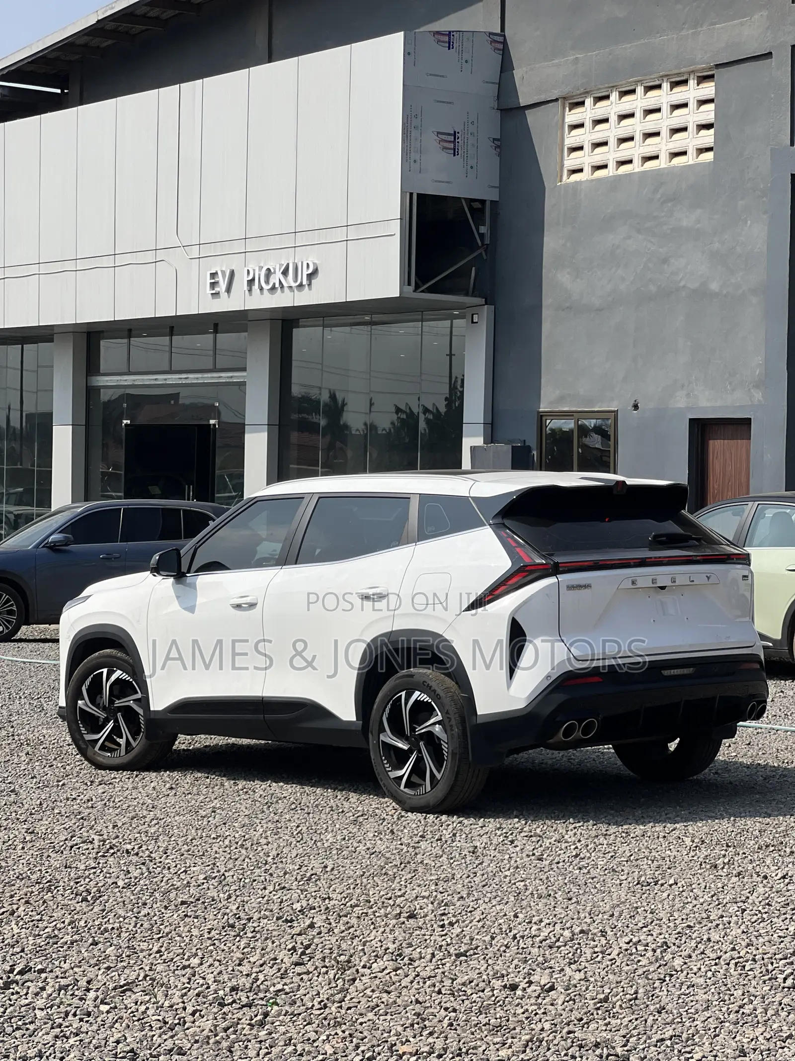 Geely Boyue 2023 White