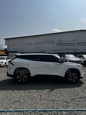 Geely Boyue 2023 White
