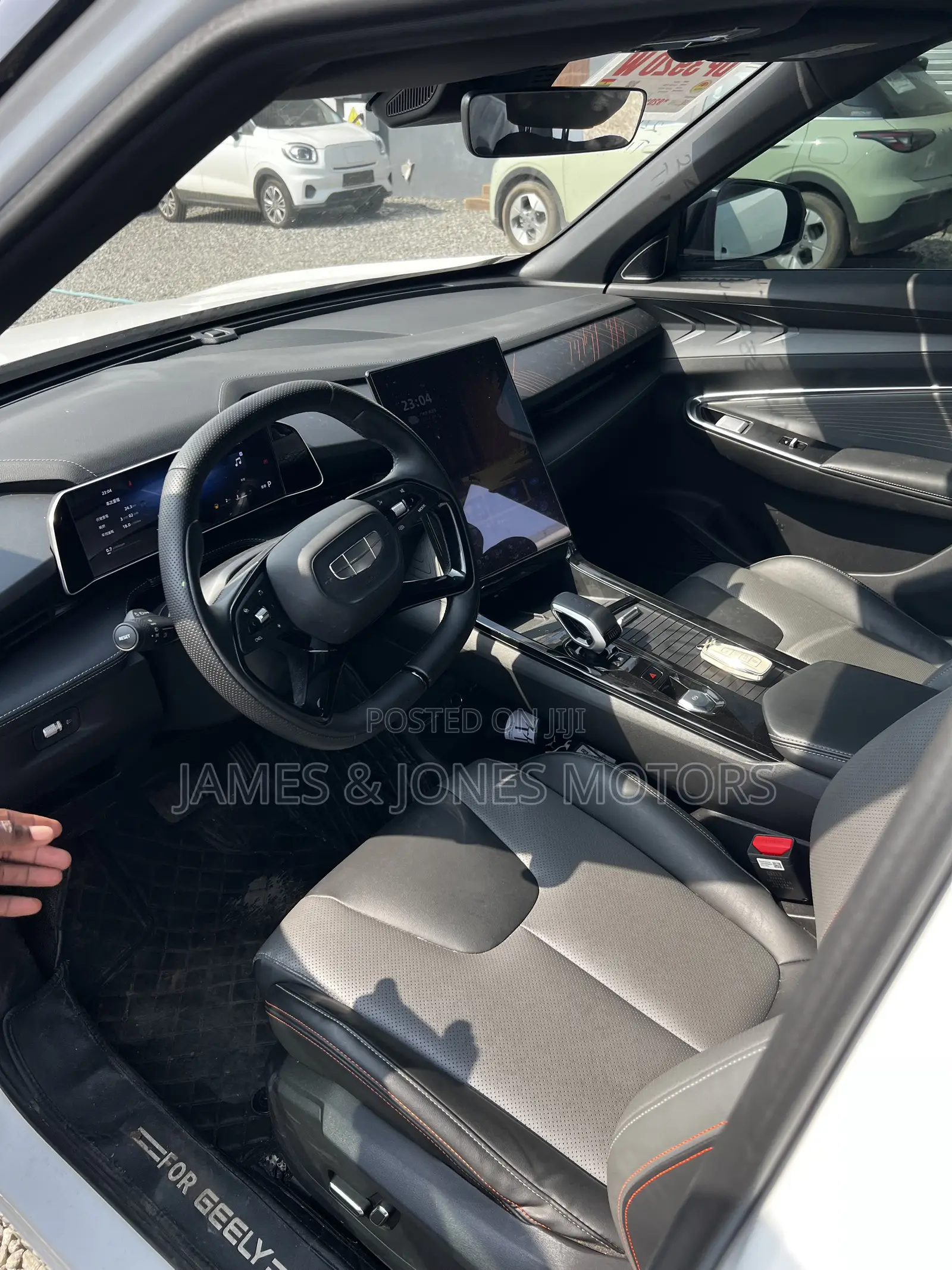 Geely Boyue 2023 White