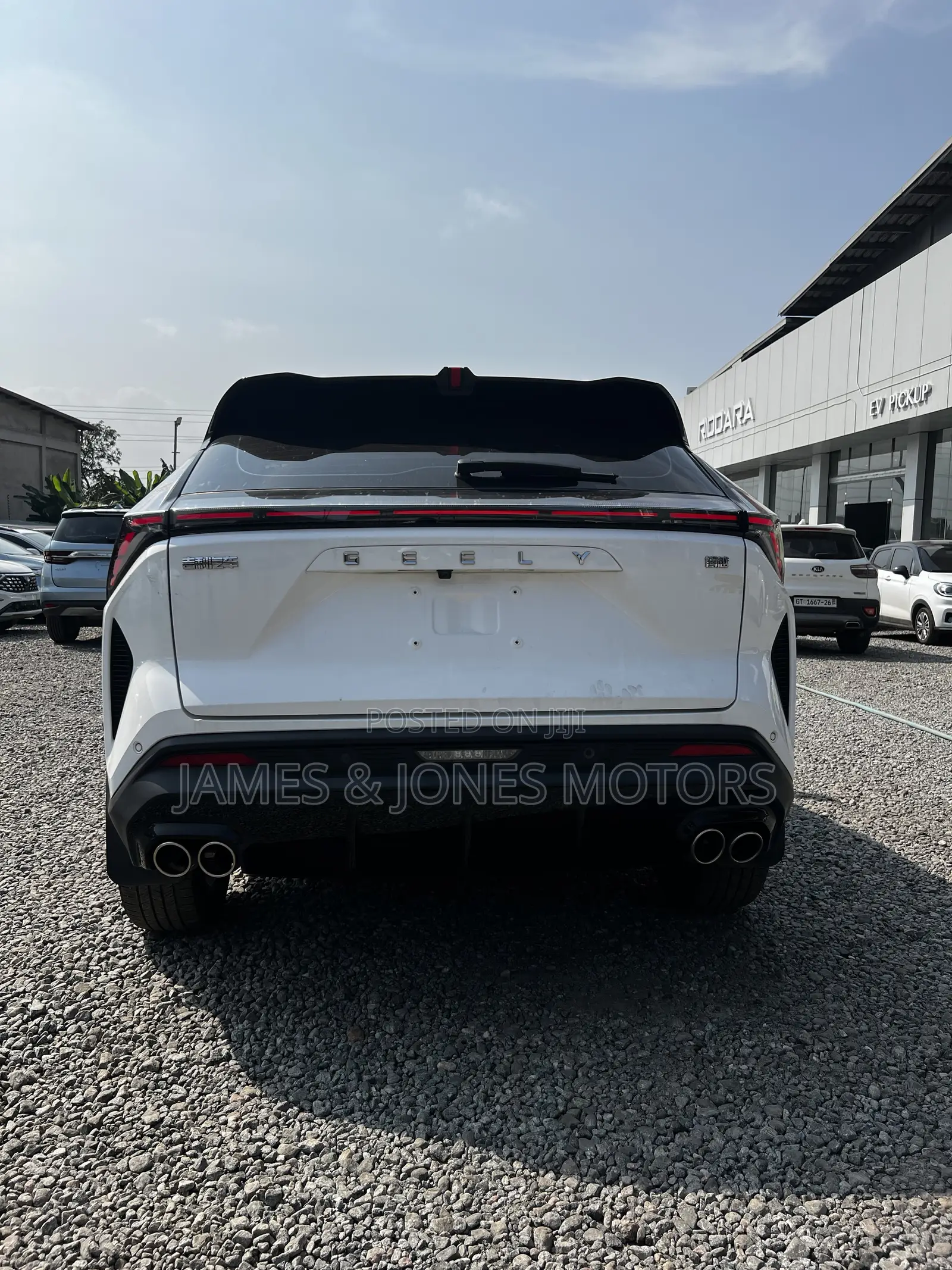 Geely Boyue 2023 White