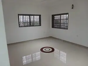 5bdrm House in Bayutech Ghana, Community 25 for sale