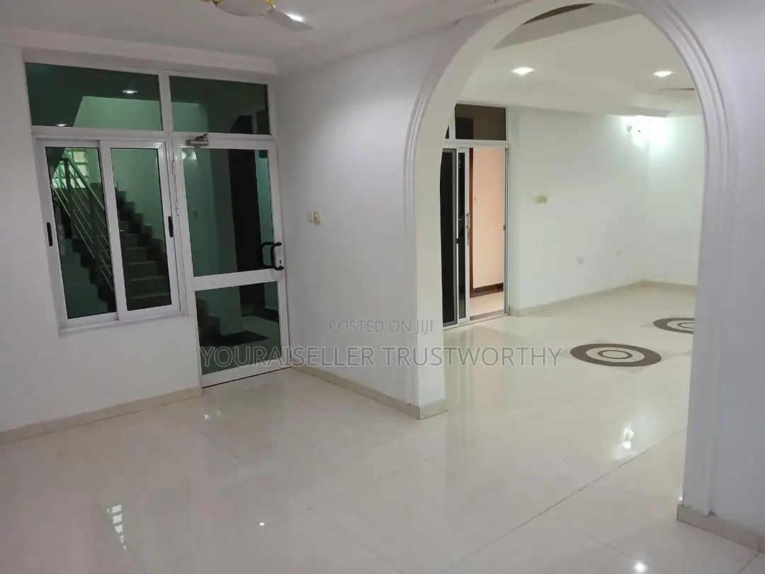 5bdrm House in Bayutech Ghana, Community 25 for sale