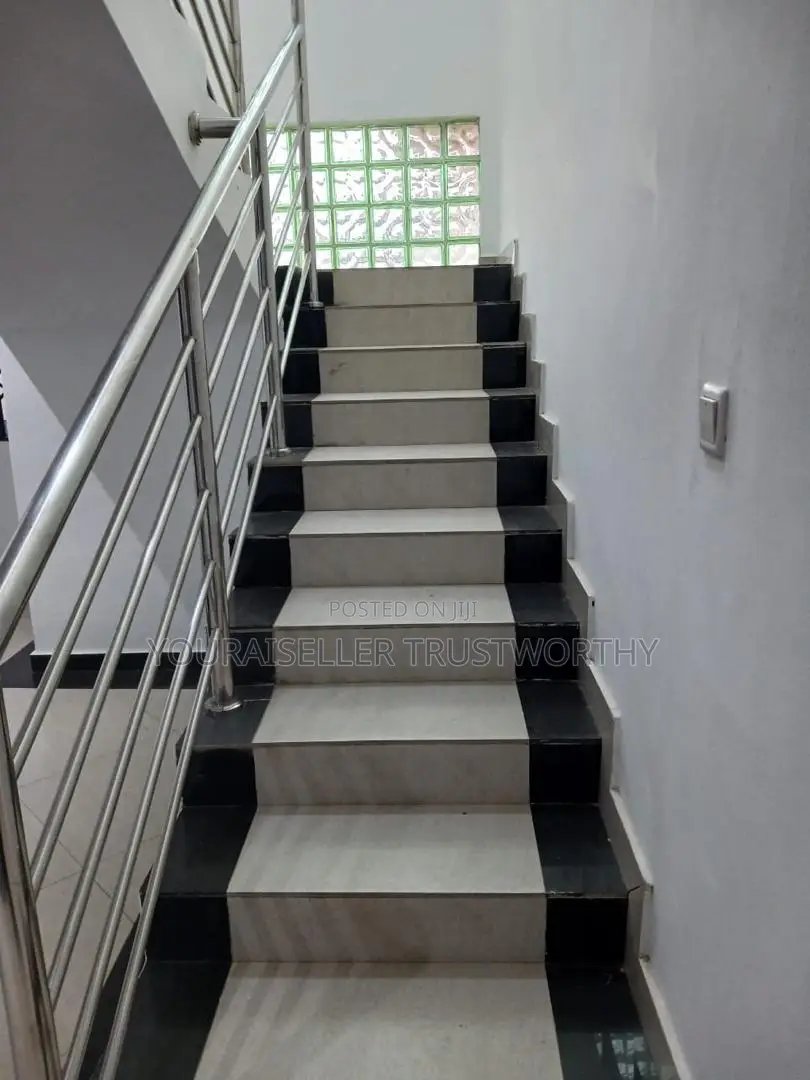 5bdrm House in Bayutech Ghana, Community 25 for sale