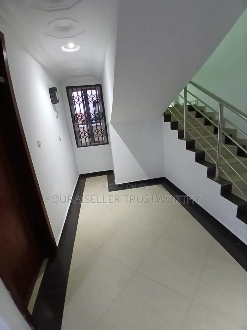 5bdrm House in Bayutech Ghana, Community 25 for sale