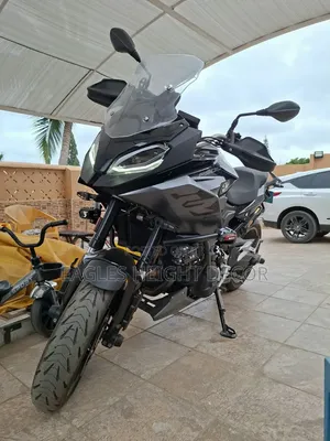 BMW 2024 Black