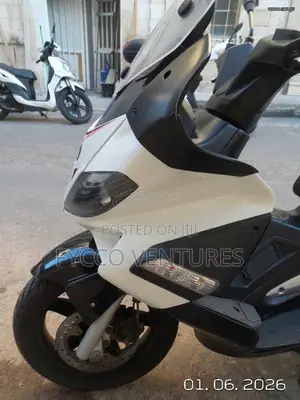 Aprilia SR 2016 White