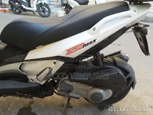 Aprilia SR 2016 White