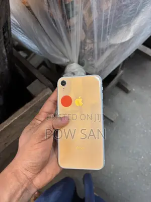 Apple iPhone XR 64 GB White