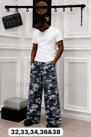 High Quality Camouflage Cargo Pants Available in Stock