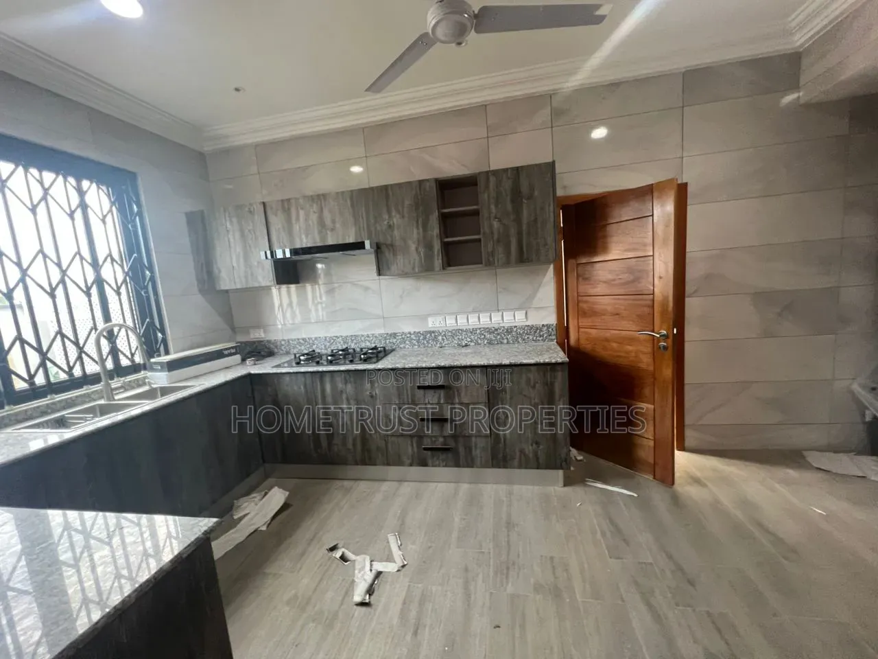 4bdrm Duplex in Teshie Nungua for sale