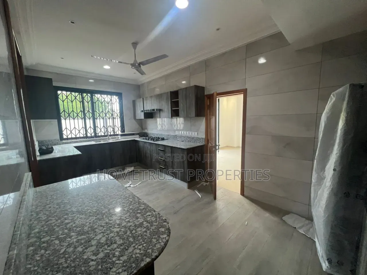4bdrm Duplex in Teshie Nungua for sale