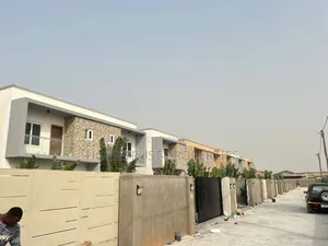 3bdrm Duplex in Spintex Okpoi Gonno, Manet Court for sale