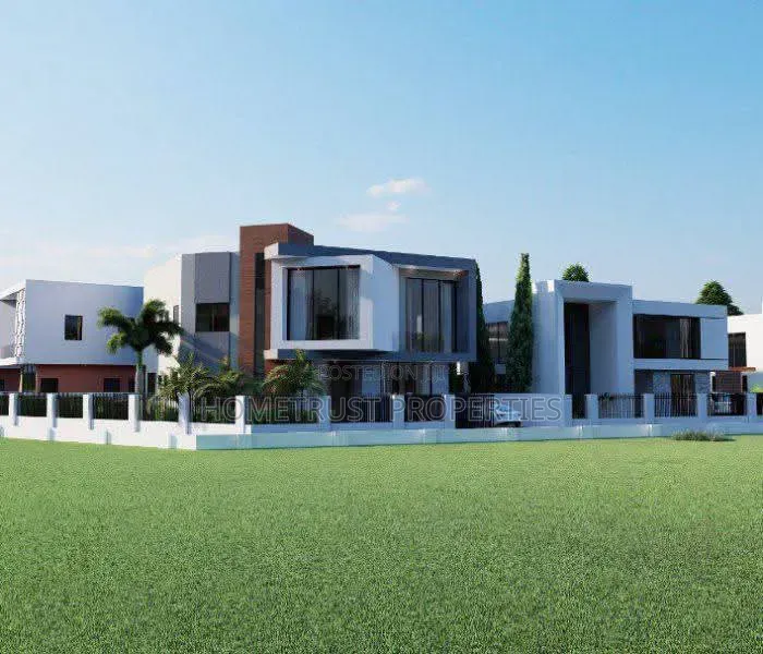 4bdrm Duplex in Sakumono for sale