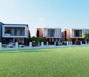 4bdrm Duplex in Sakumono for sale