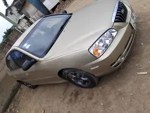 Hyundai Elantra 2004 Gold