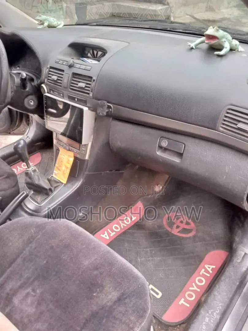 Toyota Avensis 2008 Gray