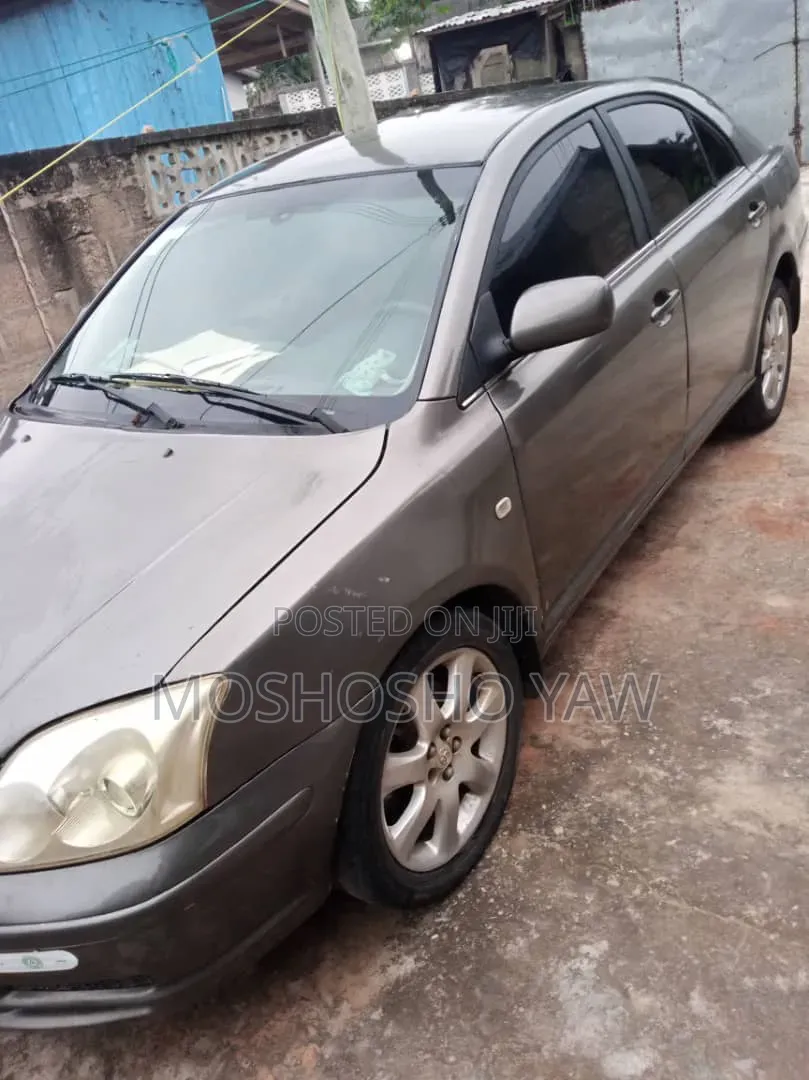 Toyota Avensis 2008 Gray