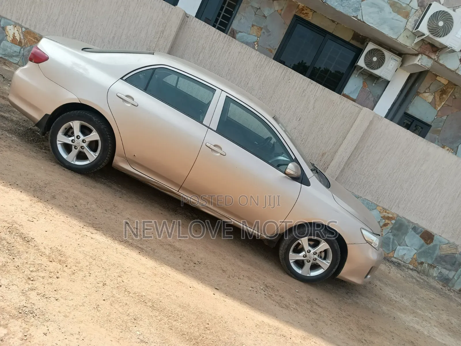Toyota Corolla 2012 Brown