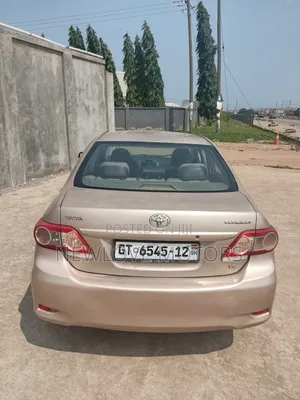 Toyota Corolla 2012 Brown