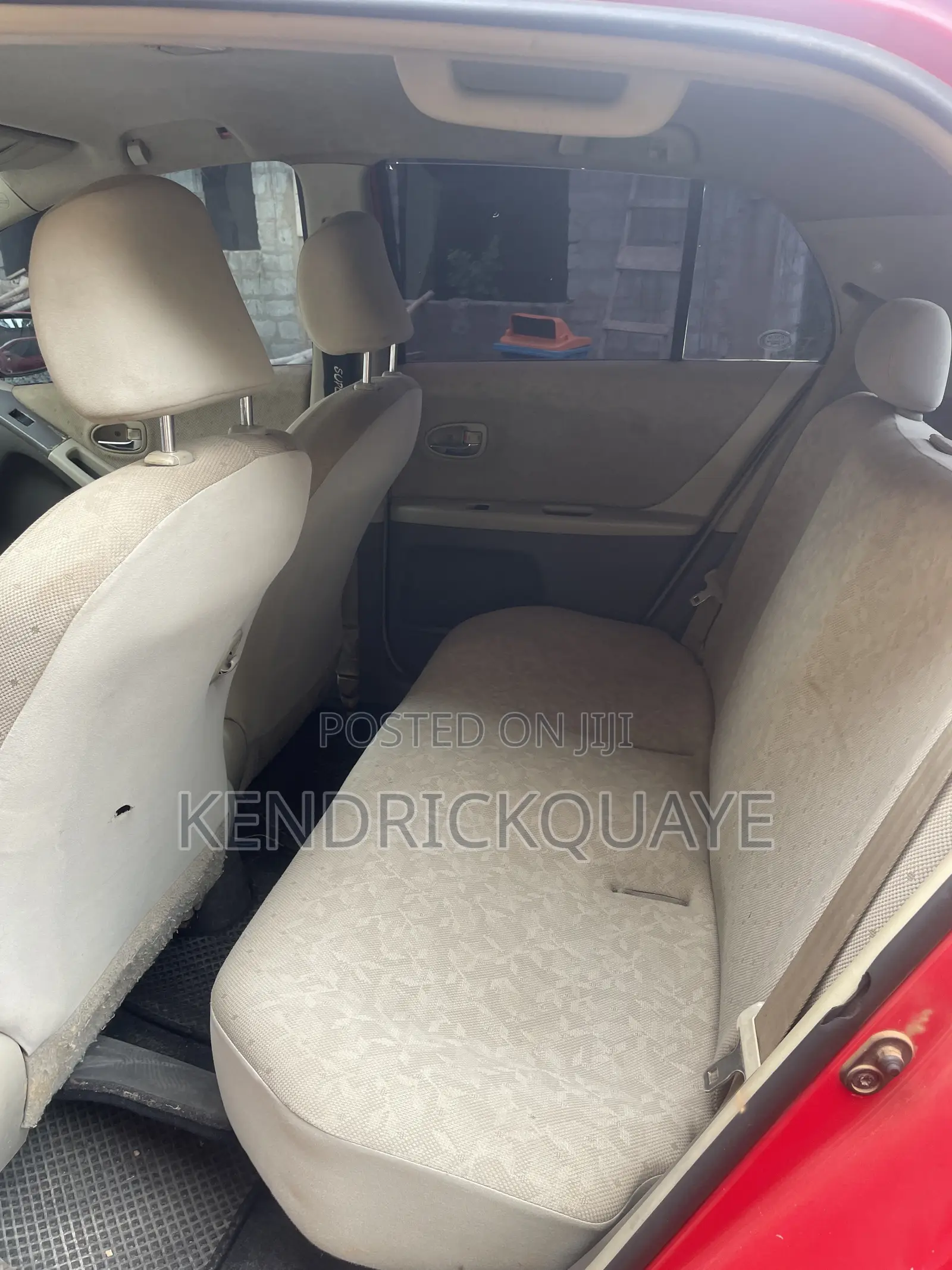 Toyota Vitz 1.0 FWD 5dr 2010 Red