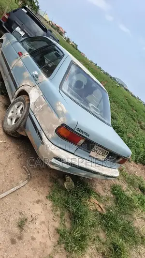 Nissan 100 1993 Blue
