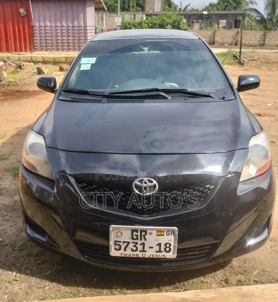 Toyota Yaris 2010 Black