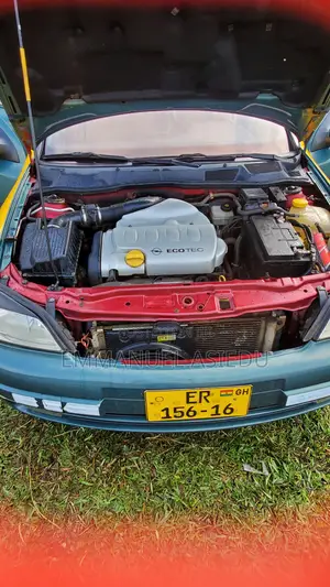 Opel Astra 2022 Green
