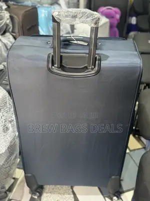 Premium Quality 32 Inches Single Extra Large Compass Traveling Bag.