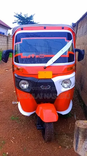 Bajaj RE 2026 Red