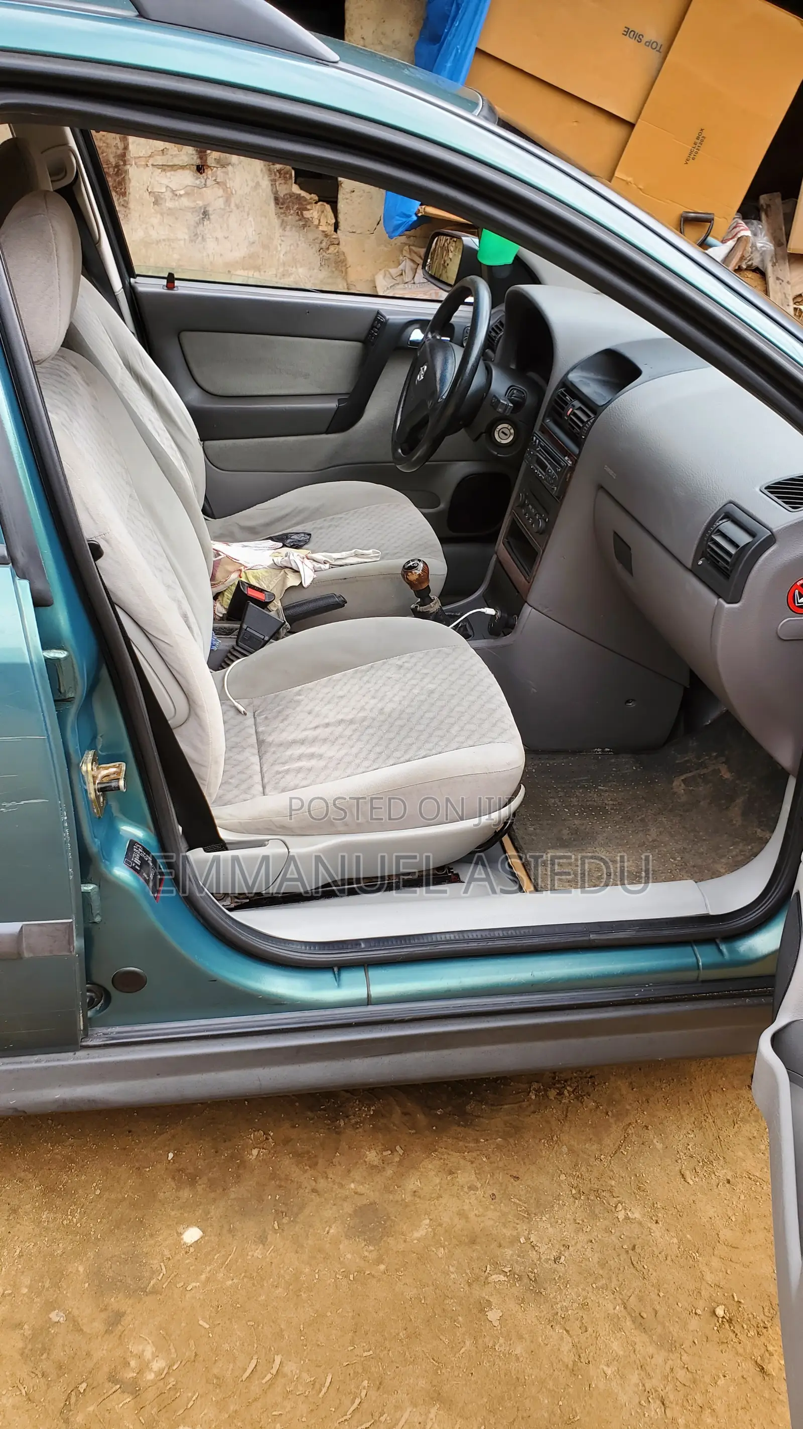 Opel Astra 2022 Green