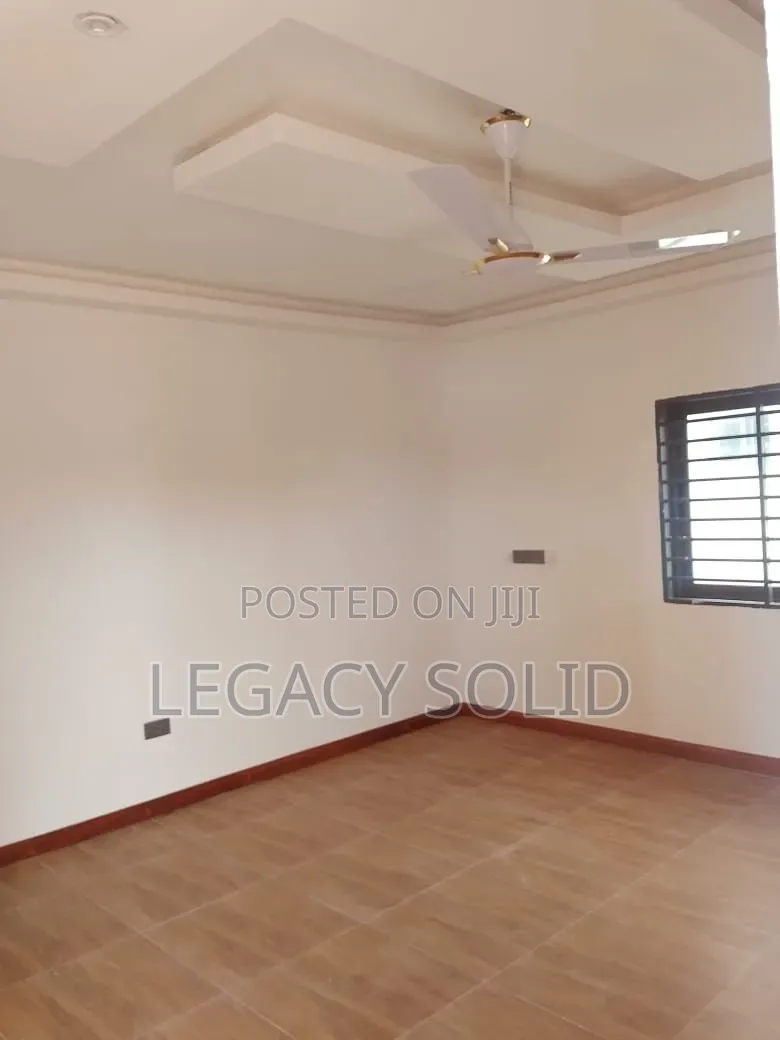 4bdrm Duplex in Legacy Solid Real, Tsui-Bleoo for sale