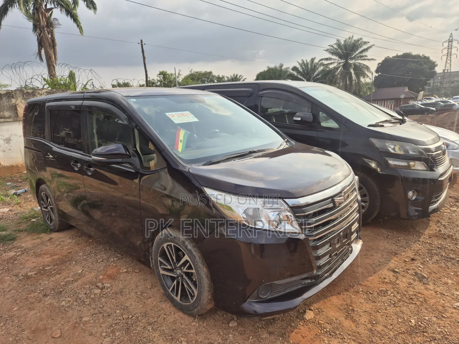 Toyota Noah 2015 Brown