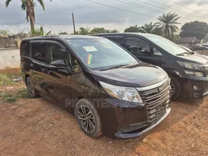 Toyota Noah 2015 Brown