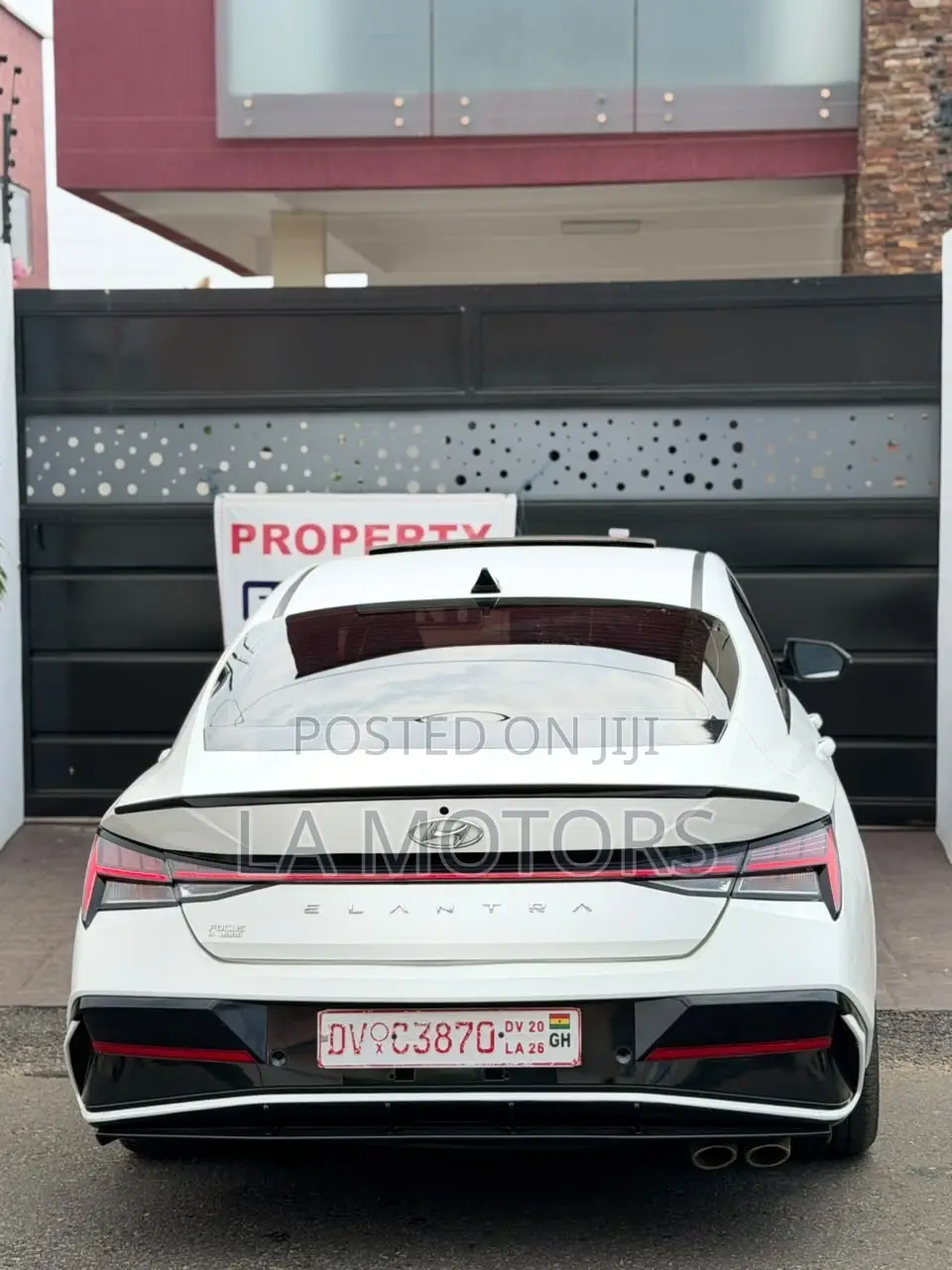 Hyundai Elantra 2022 White