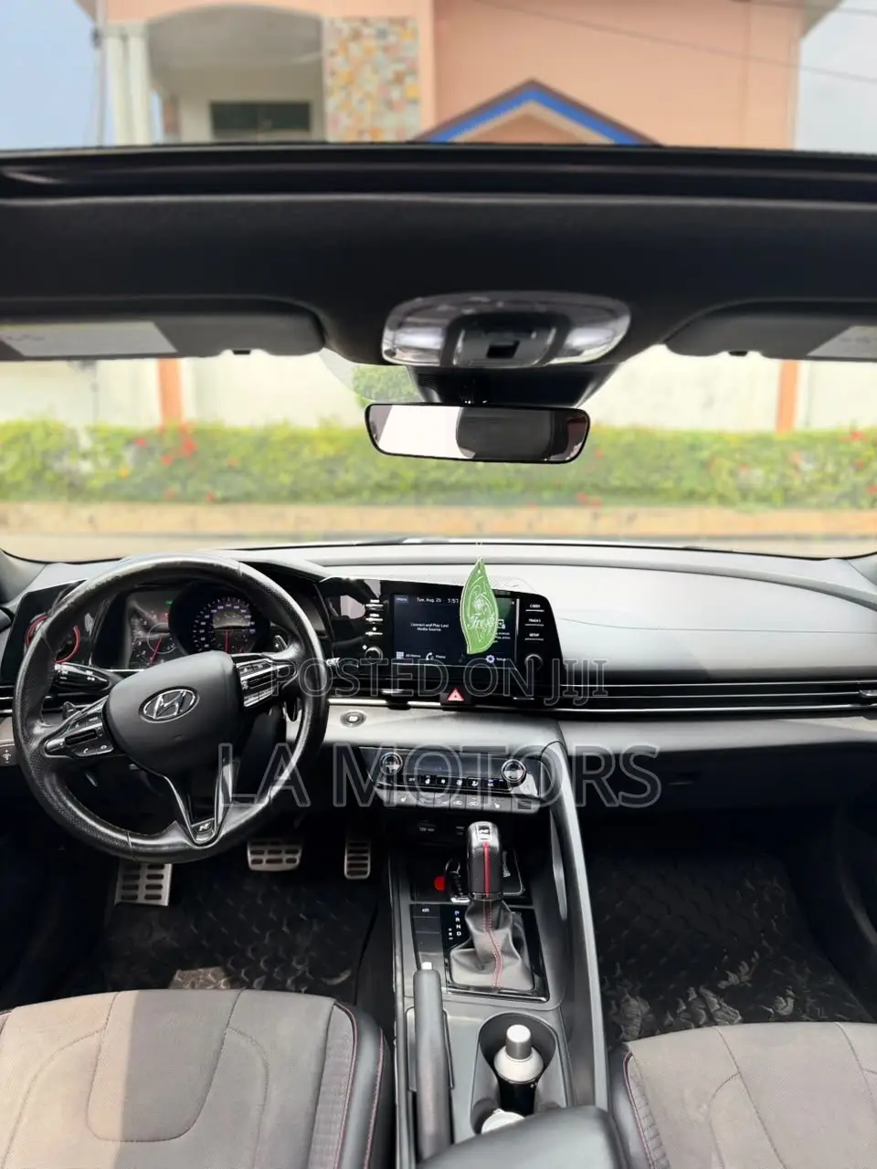 Hyundai Elantra 2022 White