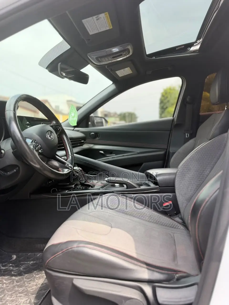 Hyundai Elantra 2022 White