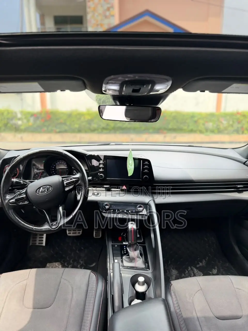 Hyundai Elantra 2022 White