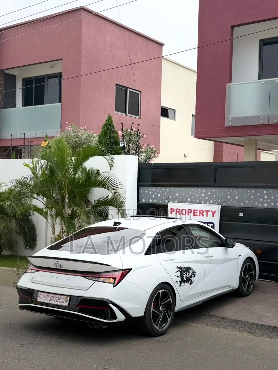 Hyundai Elantra 2022 White