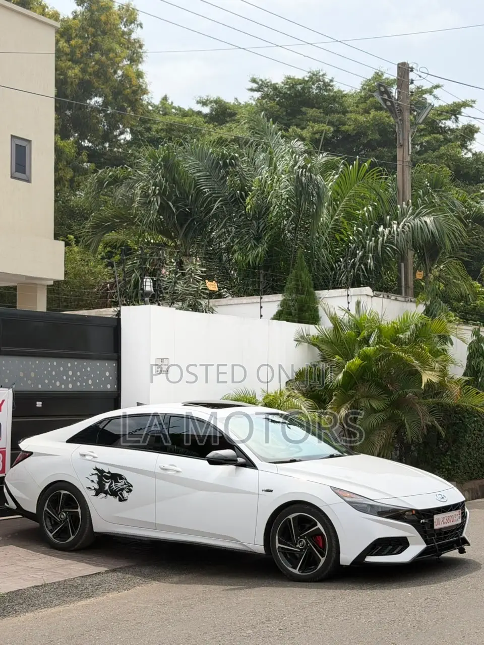 Hyundai Elantra 2022 White