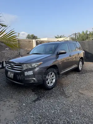 Toyota Highlander Limited 3.5l 4WD 2013 Gray