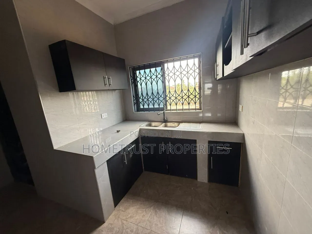 2bdrm Apartment in Ablekuma Curve, Pentecost for rent