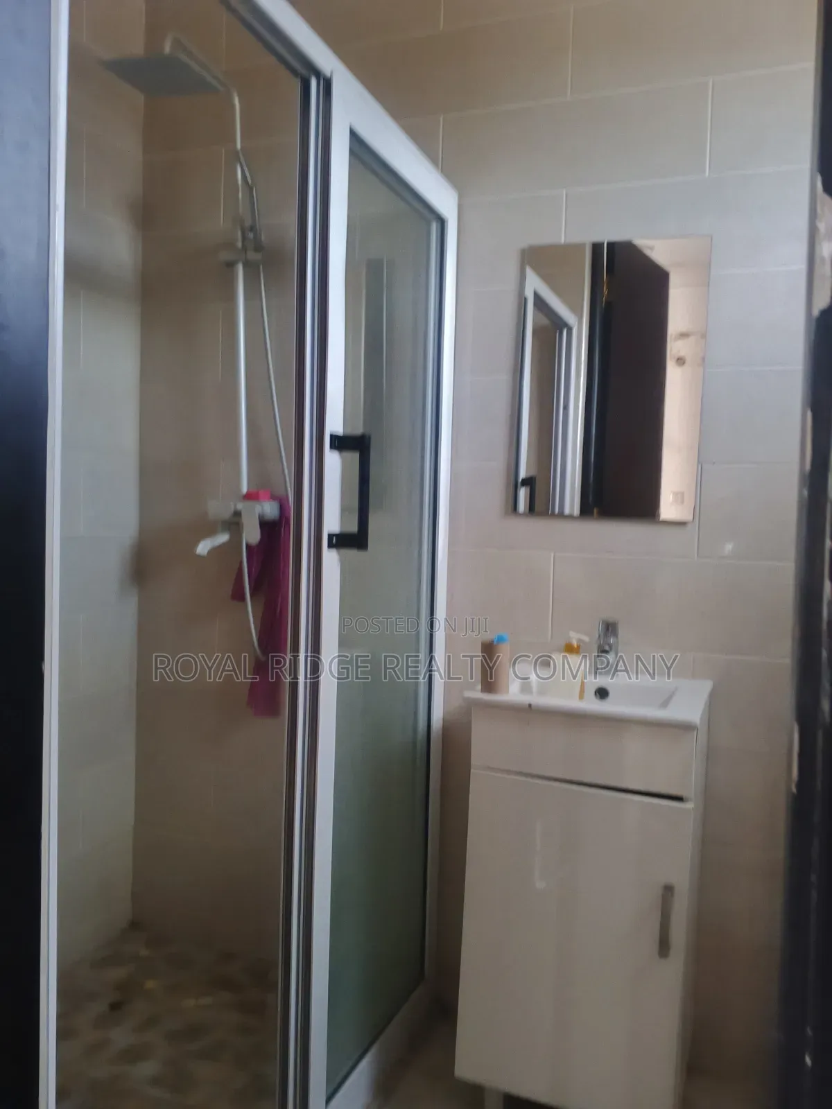 4bdrm House in Lakeside Community 1, Accra Metropolitan for rent