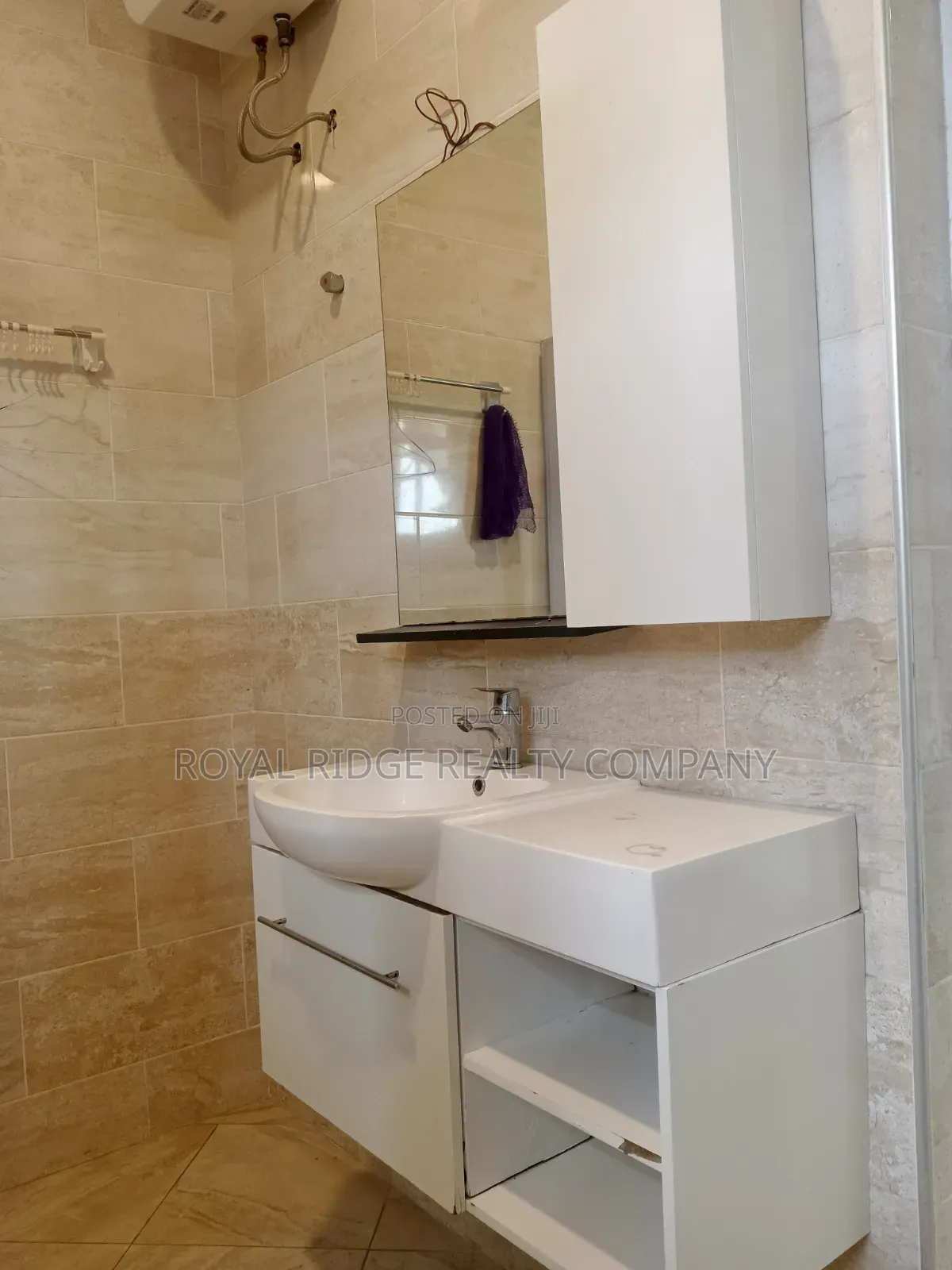 4bdrm House in Lakeside Community 1, Accra Metropolitan for rent