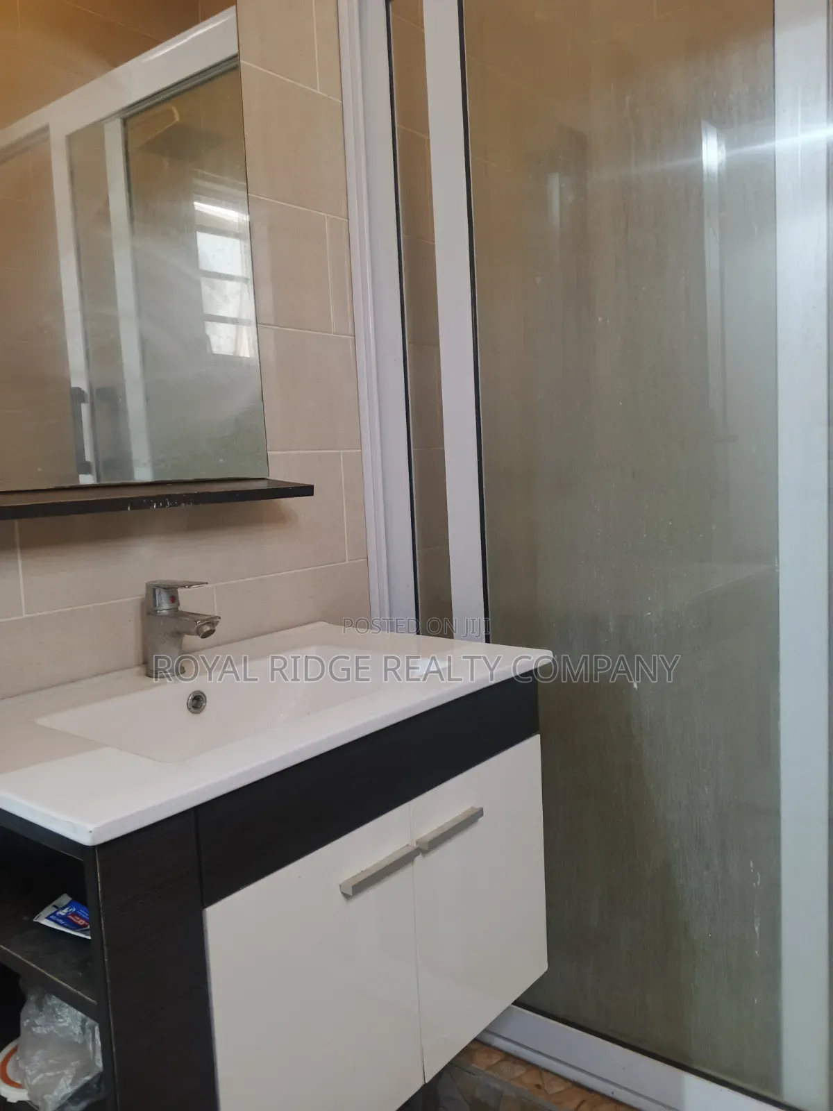 4bdrm House in Lakeside Community 1, Accra Metropolitan for rent