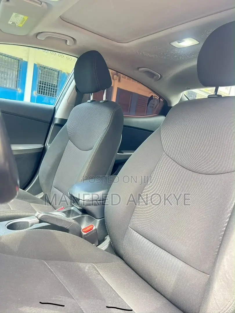 Hyundai Elantra 2016 Black